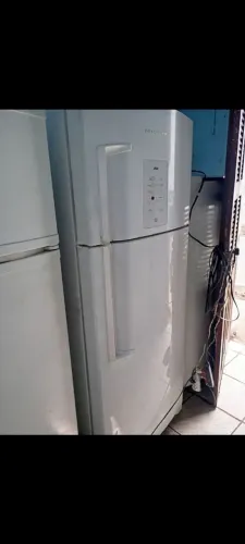 Geladeira Brastemp em ótimo estado.