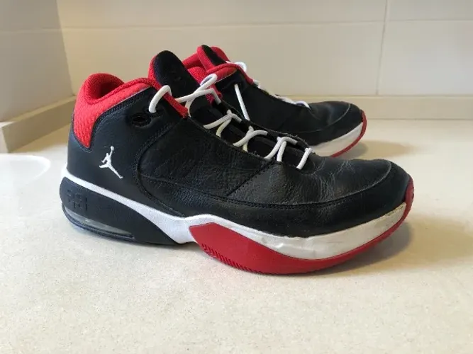 Tênis Basquete Jordan Nike Max Aura 3 - Tam. 44 (12 Us)