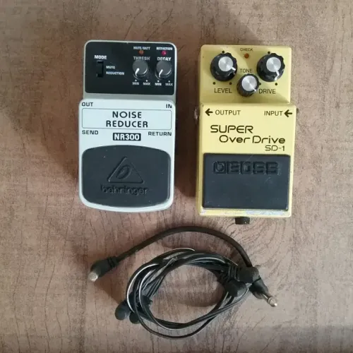 Combo Pedais Guitarra: Boss SD-1 Super Overdrive + Behringer NR300 Noise Reducer