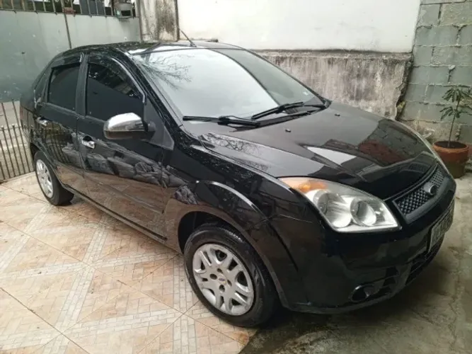 Ford Fiesta Sedan 1.0 8V Flex 4P 2008