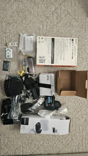 Camera Filmadora Portátil Sony HDR-AS100V WIFI + Extras (go pro)