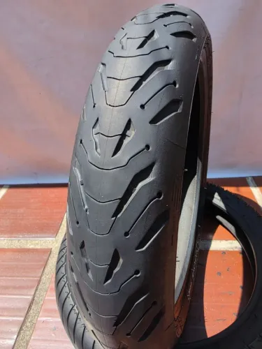 PNEU 120 70 ZR17 MICHELIN ROAD6 ORIGINAL MAIS DE MEIA VIDA