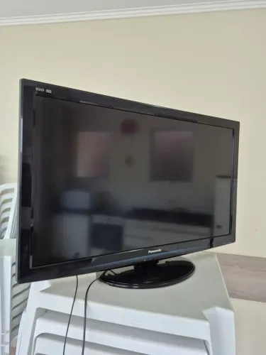 TV Panasonic LCD 42"