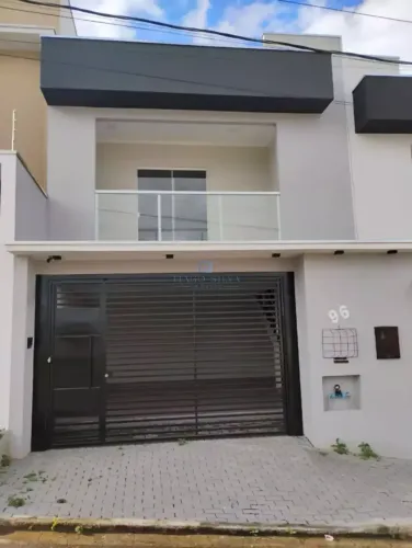Casa com 3 dormitórios à venda, 141 m² por R$ 650.000 - Pousada do Sol - Pouso Alegre/MG