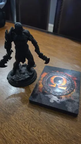 God of War Edição especial Omega com estatueta