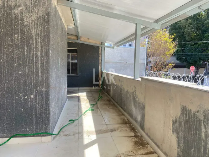 IMÓVEL COM 2 CASAS INDEPENDENTES E LOJA DE ESQUINA PADRE EUSTÁQUIO
