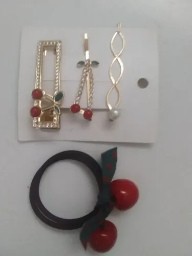 Cartela de presilhas+elastico cereja 