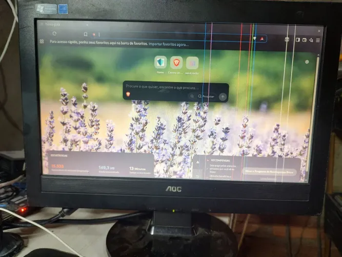 Monitor 16 polegadas com listras