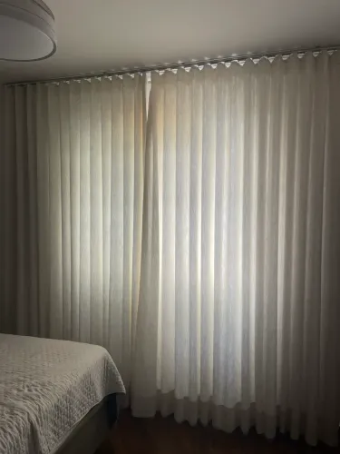 Cortina de Linho Bege + blackout (2 folhas de 1,50m x 2,80m) - Ótimo Estado