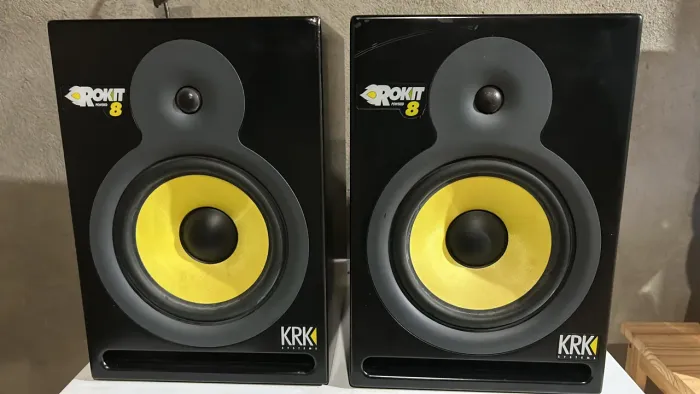 Monitor de referência krk 
