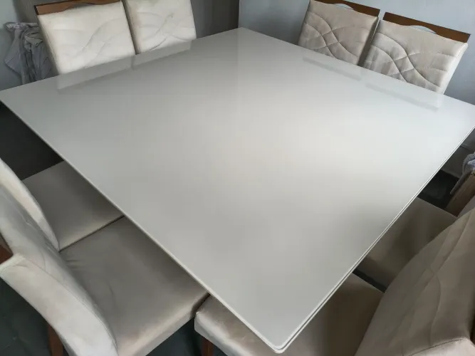 Mesa de jantar 1,40 x 1,40 - 8 lugares