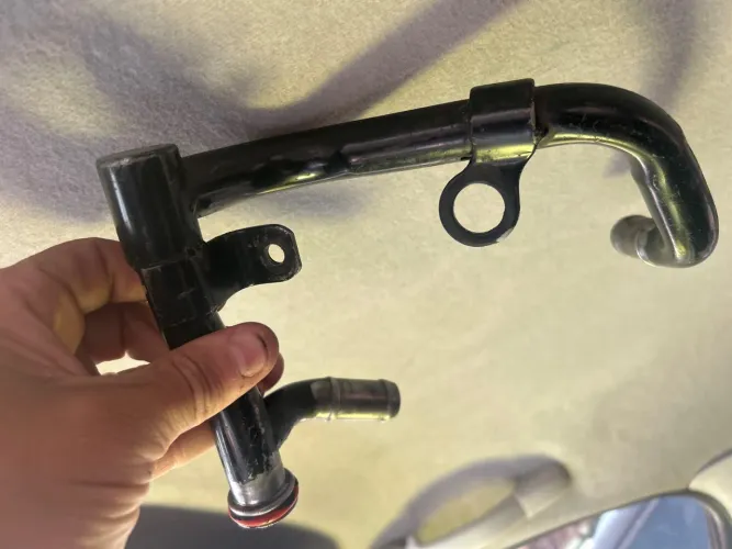 CANO AGUA MOTOR HR/K2500 16V APOS 2013 FRONTIER 