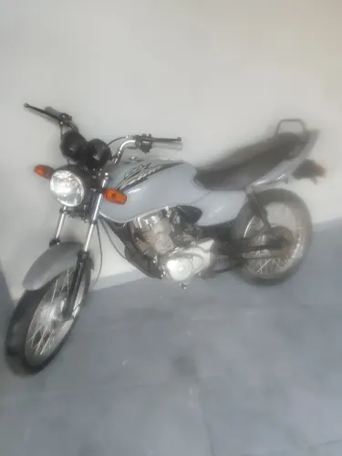 Moto de leilão