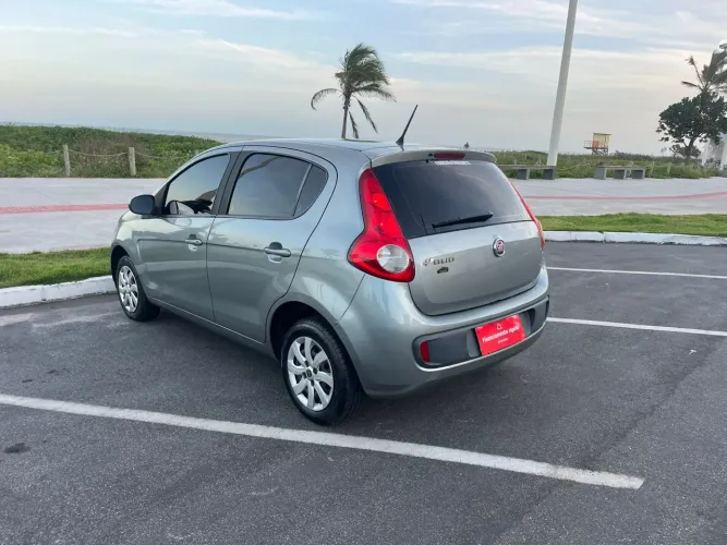Fiat Palio Attractive 1.0 EVO Fire Flex 8V 5P 2015