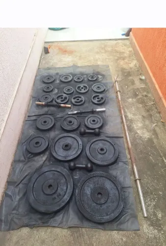 Anilhas de musculação com Barra de 1,50m