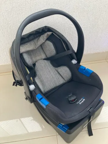 Bebê conforto + Base Burigotto