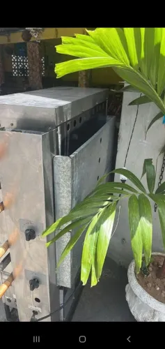 Maquina de galetos semi nova