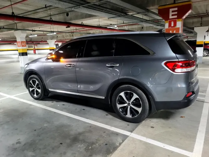 Kia Motors Sorento 3.3 V6 24V 270cv 4X2 Aut. 2016