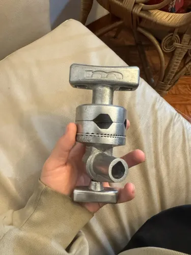 garra articulada de fixação para equipamentos fotográficos