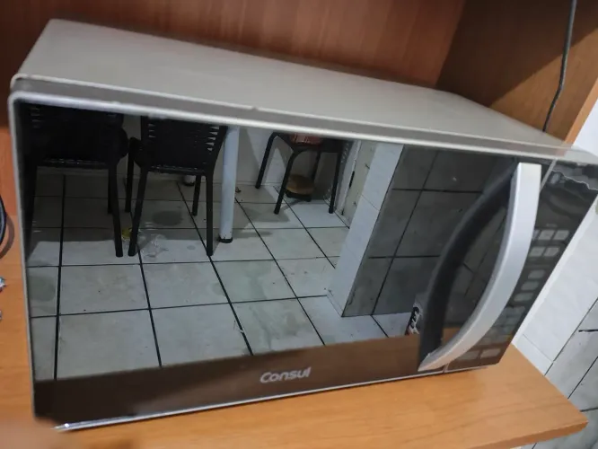Forno de Micro-ondas Consul 20L