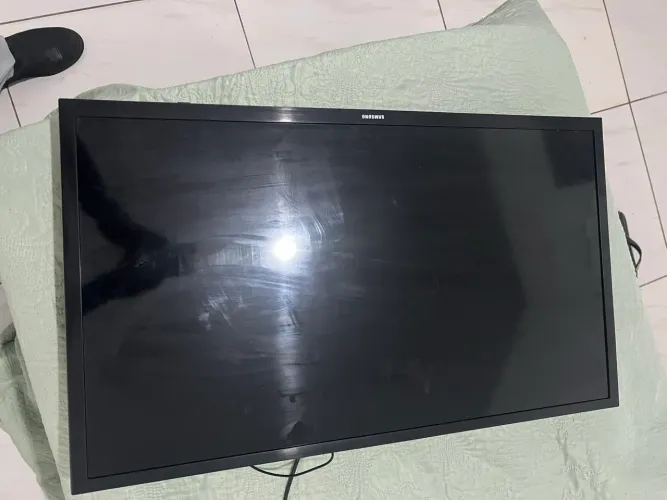 Tv. Samsung smart 32 toda zera ..550$ aceito troca