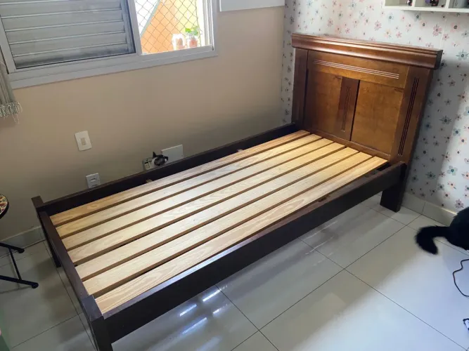 Cama Solteiro em Madeira Maciça + colchão
