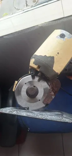 Máquina de corte usada