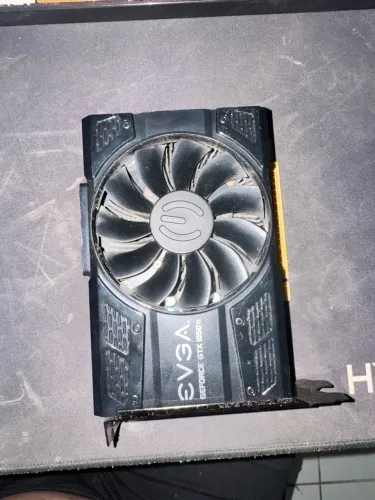 Placa de Vídeo EVGA GeForce GTX 1050 Ti 4GB - Perfeito Estado!