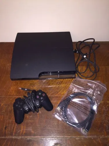 Playstation 3 usado com 2 controles