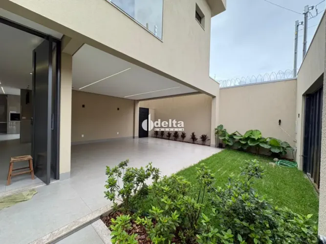 Casa residencial com 3 quartos sendo 1 suíte disponível para venda no bairro Grand Ville e