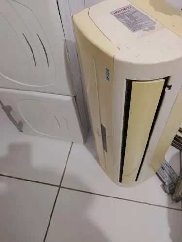 Ar condicionado komeco 9mil btus!
