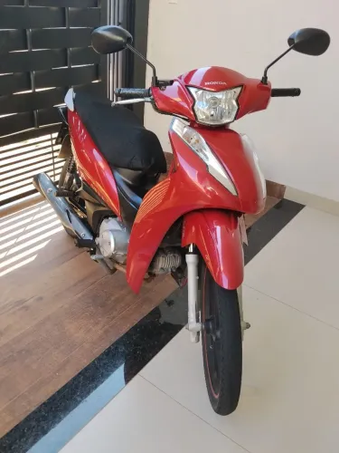 Venda de moto usada de 2019