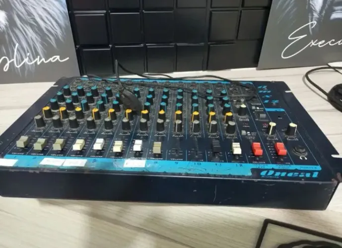 Mesa de som
