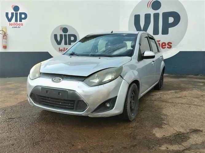 Sucata de Ford Fiesta 1.6 2012 p/ Retirada de Peças