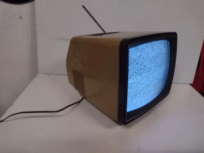 Tv antiga p&b Philco