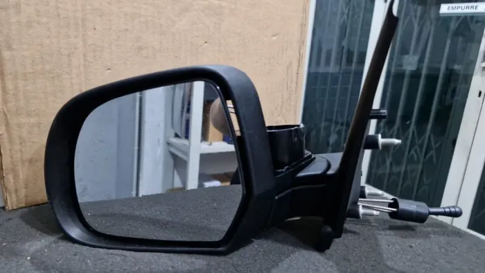 Retrovisor Esquerdo sem capa Nissan March 2012/2014 Genuino ref 963021HK5A