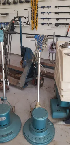 Vende-se enceradeira 350CL