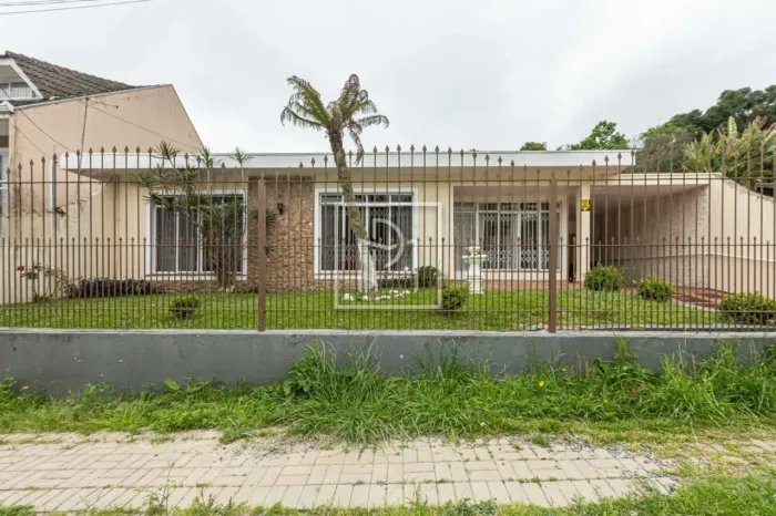 CASA TÉRREA COM QUINTAL NO VISTA ALEGRE