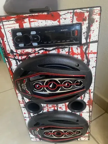 Som caixa Bob 6x9 muito forte   Ac cartão de crédito 