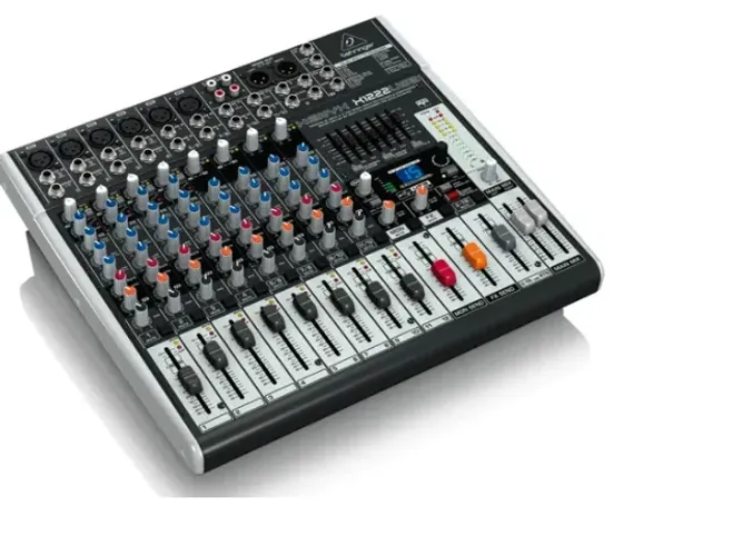 Mesa de som Behinger Xenyx X1222USB semi-novo na caixa 