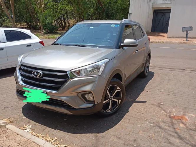 Creta Smart Plus, 20/21, km 31 mil. R$ 93.500