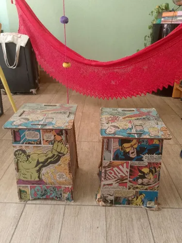 Banquinhos Decorativos HQs Marvel em MDF!