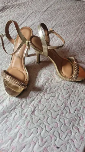 Sandálias e sapatos 39/40