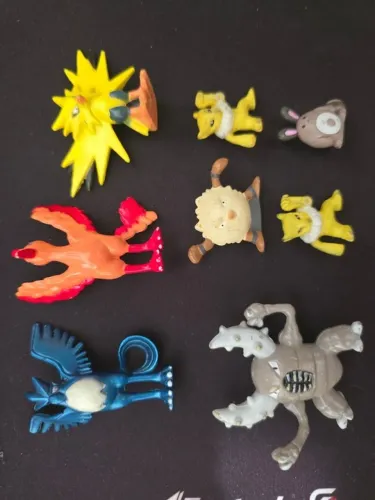 Figures Pokemon Tomy, Caçulinha Guaraná Antártica e Outras