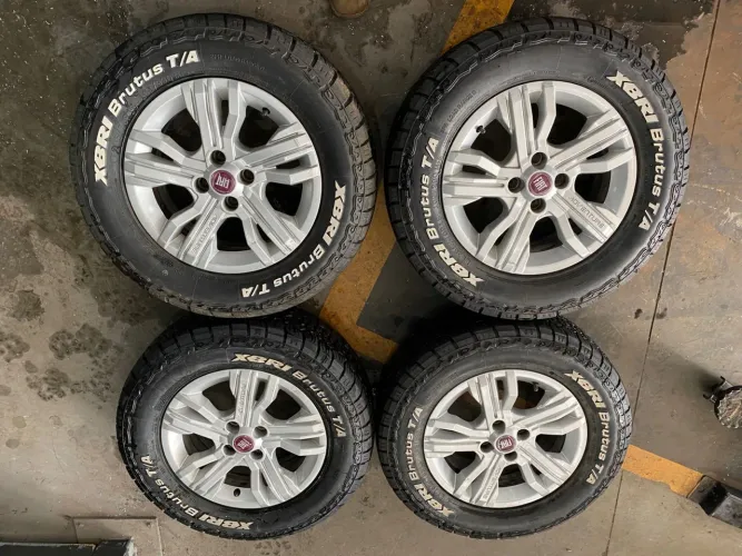 Rodas aro 15 Strada, Ideia, palio locker+ pneus Xbri Brutus 