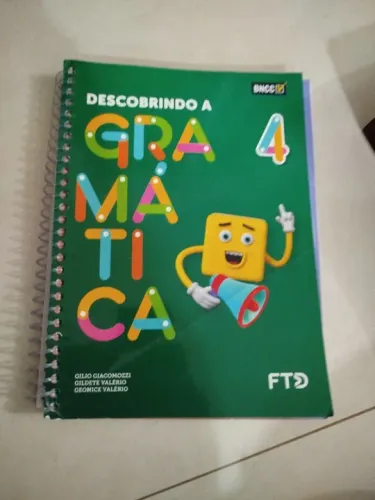 Descobrindo a Gramática 4 - Livro Didático