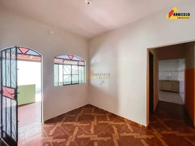 Casa para aluguel, 2 quartos, 2 vagas, Juza Fonseca - Divinópolis/MG