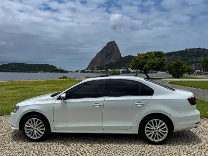 JETTA 2.0 TOP + TETO SOLAR