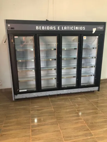 Auto serviço Bebidas e Laticínios - Polar 4 Portas - Novo
