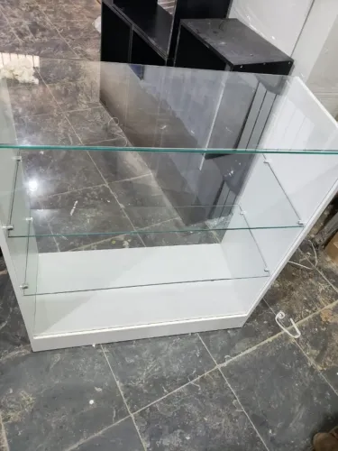 Balcão expositor Prateleiras de vidro - Fabricamos sob medidas